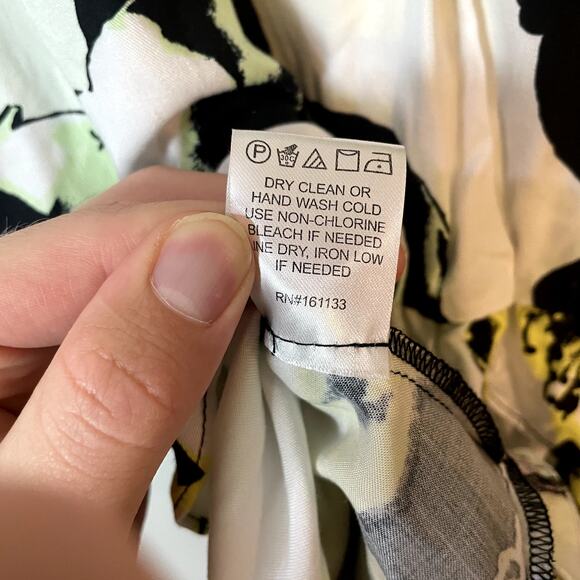 NWT Peter Som x ANTHROPOLOGIE Ruffled Mini Skirt Floral Size Small - Picture 12 of 15